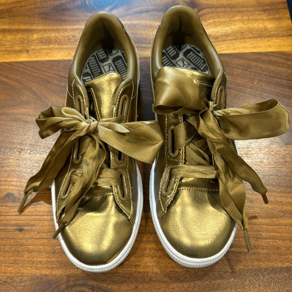 Puma Basket Heart Luxe Metallic Sneaker